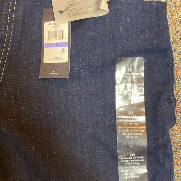 Tommy Hilfiger plus size 20 jeans. - Picture 2 of 5